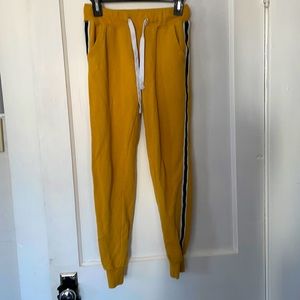 Fashion nova joggers